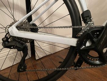 Used BMC Roadmachine FOUR 2024 2024 Road & Gravel, White — image 3 of 3