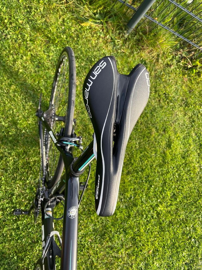 Used Bianchi Sempre Pro Ultegra 2013 2013 Road & Gravel, Black — image 3 of 6