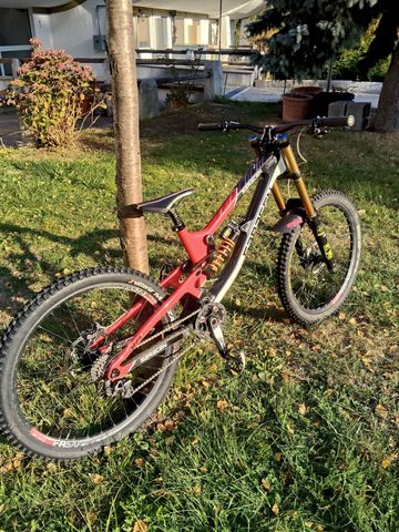 Saracen Myst Team 27.5 2019 2019 Mountainbike usato, Rosso — immagine 4 di 12