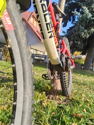 Saracen Myst Team 27.5 2019 2019 Mountainbike usato, Rosso — immagine 10 di 12