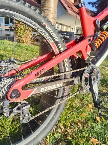 Saracen Myst Team 27.5 2019 2019 Mountainbike usato, Rosso — immagine 3 di 12