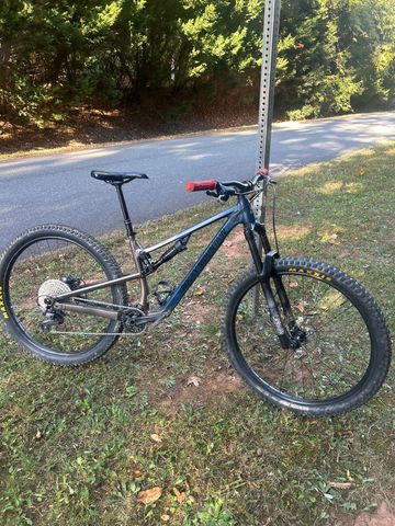 Used Rocky Mountain Instinct Alloy 10 2023 2023 Mountainbike, Blue, 27.5, 29 — image 1 of 4