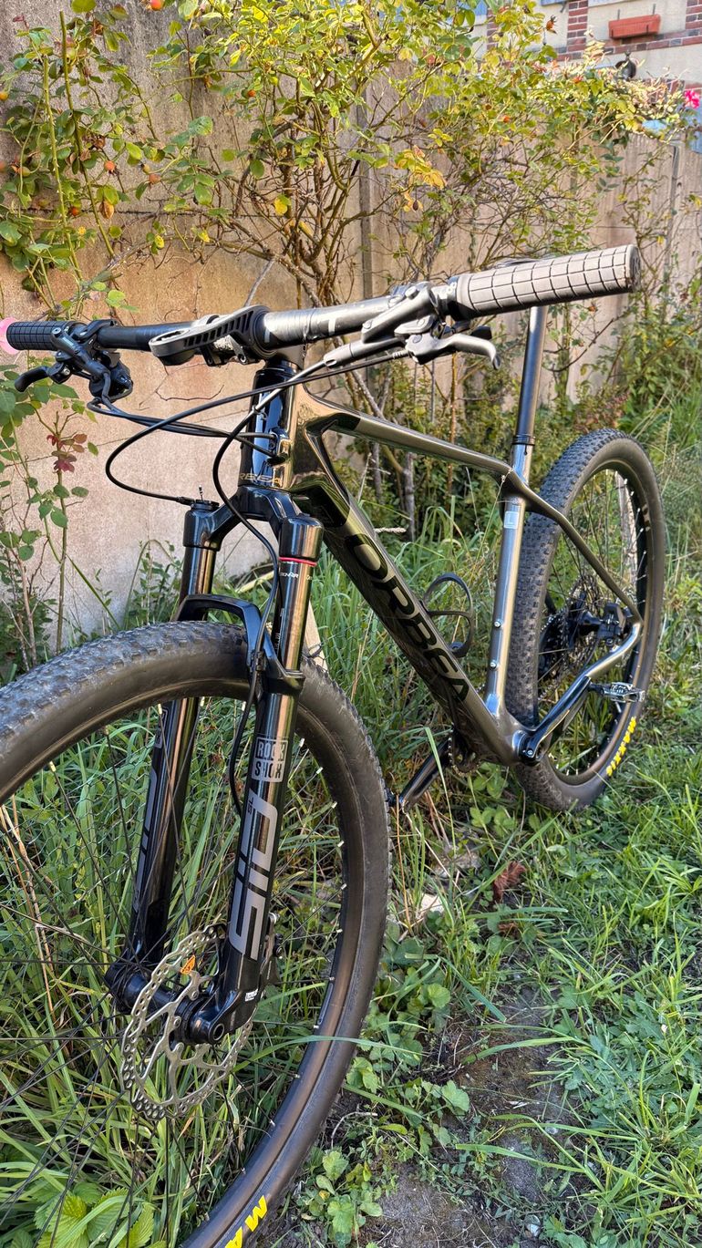 Used Orbea ALMA M50 2022 2022 Mountainbike, Black, 29 — image 3 of 8