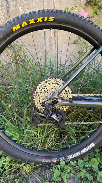 Used Orbea ALMA M50 2022 2022 Mountainbike, Black, 29 — image 5 of 8