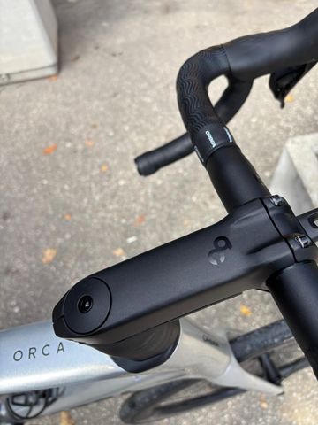 Used Orbea ORCA M20iTEAM 2024 2024 Road & Gravel, Light Gray — image 6 of 7