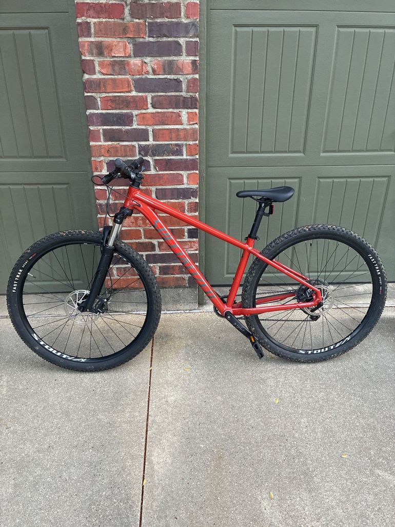 Used Specialized Rockhopper Comp 29 2023 2023 Mountainbike, Red, 29 — image 2 of 7