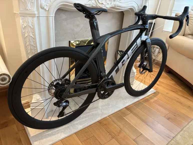 Used Trek Madone SL 7 2023 2023 Road & Gravel, Black — image 3 of 9