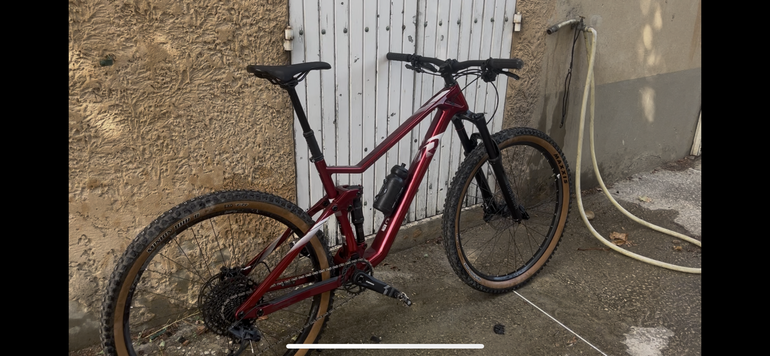 Used R RAYMON FullRay 150 9.0 2024 2024 Mountainbike, Red, 29 — image 3 of 9