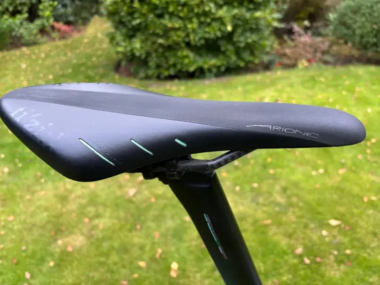 Used Bianchi Oltre XR4 Super Record 2019 2019 Road & Gravel, Blue — image 7 of 16