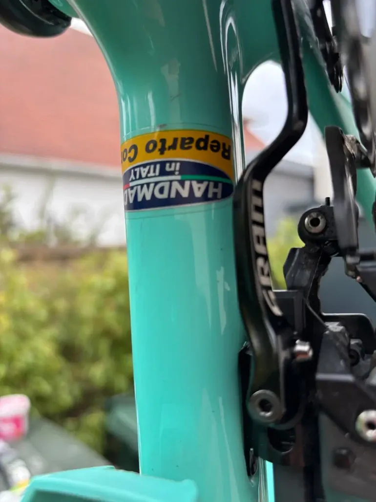 Used Bianchi Oltre XR4 Super Record 2019 2019 Road & Gravel, Blue — image 5 of 16