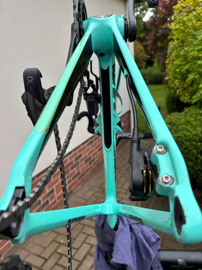 Used Bianchi Oltre XR4 Super Record 2019 2019 Road & Gravel, Blue — image 10 of 16