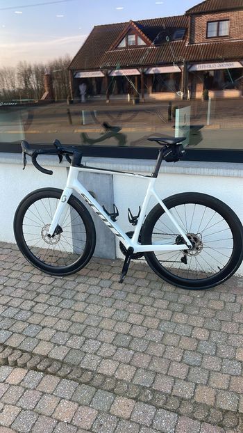 Used Scott Addict RC 40 2021 2021 Road & Gravel