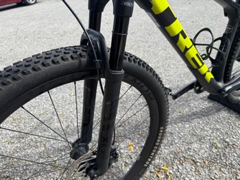 Used Trek Procaliber 9.6 2020 Mountainbike, Black — image 2 of 9