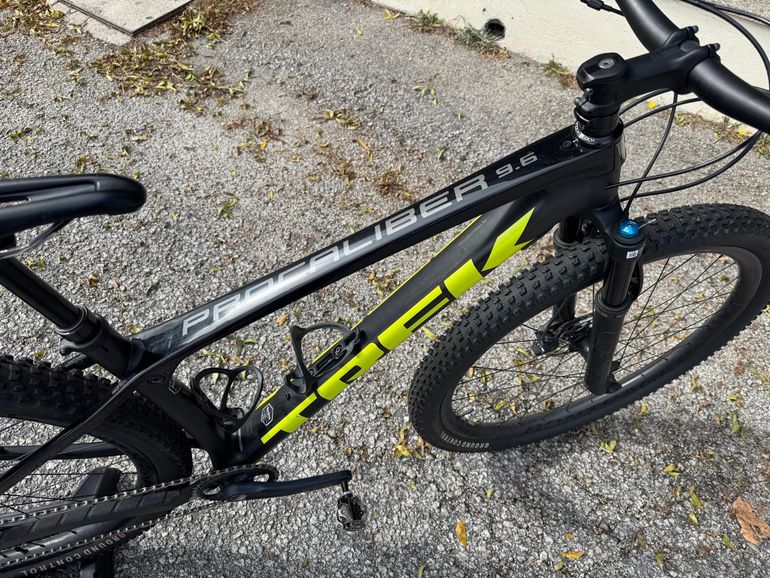 Used Trek Procaliber 9.6 2020 Mountainbike, Black — image 9 of 9