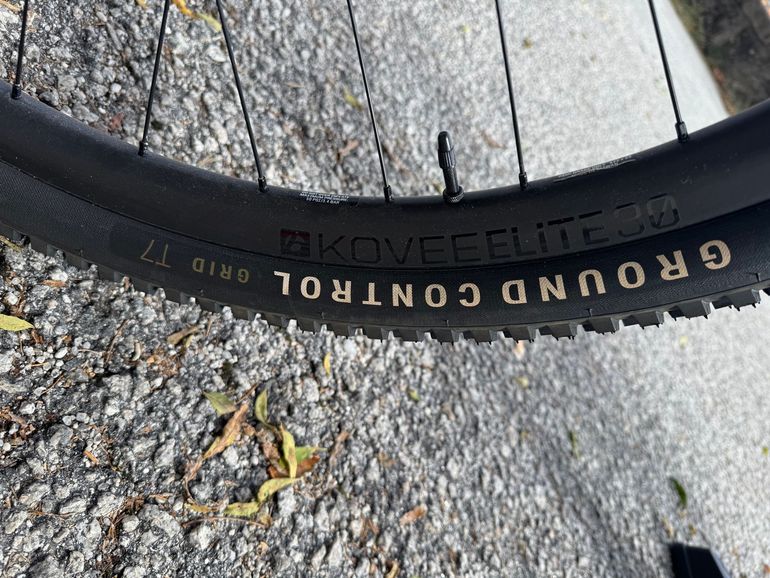 Used Trek Procaliber 9.6 2020 Mountainbike, Black — image 4 of 9