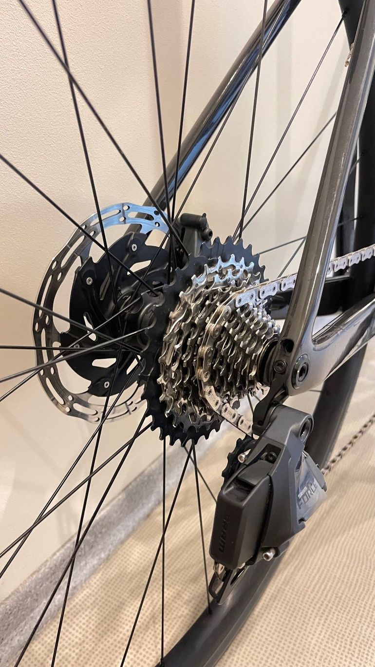 Used Scott Addict RC 20 2023 Road & Gravel, Green — image 6 of 18