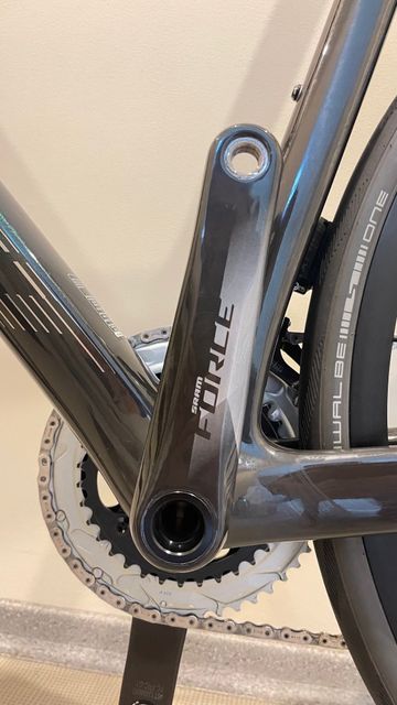 Used Scott Addict RC 20 2023 Road & Gravel, Green — image 9 of 18