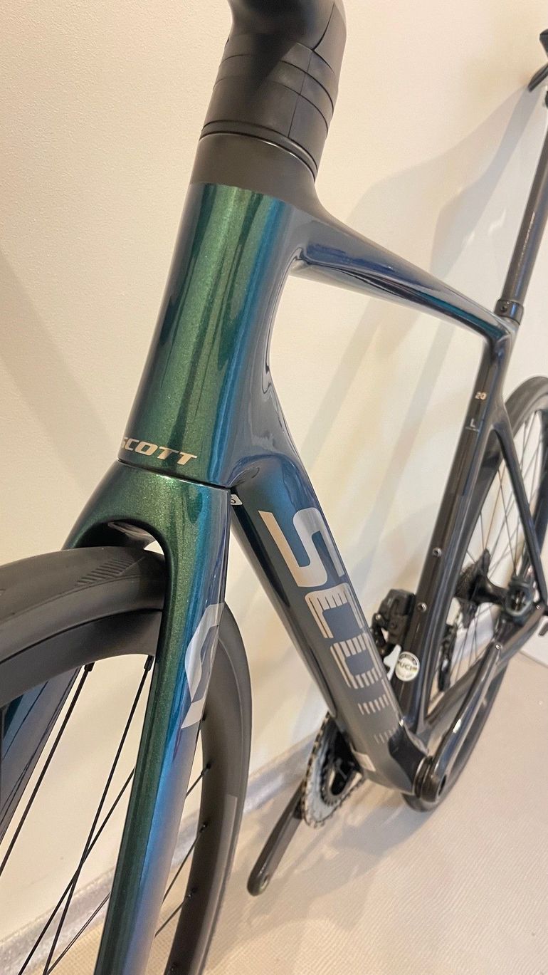 Used Scott Addict RC 20 2023 Road & Gravel, Green — image 15 of 18