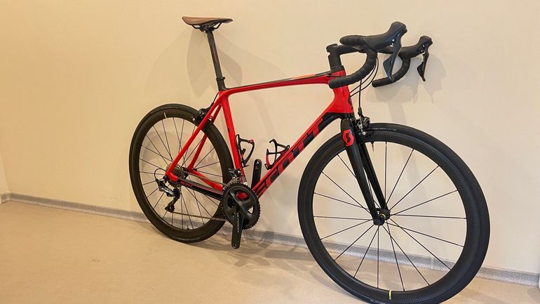 Used Scott Addict 20 2021 2021 Road & Gravel, Red — image 2 of 23