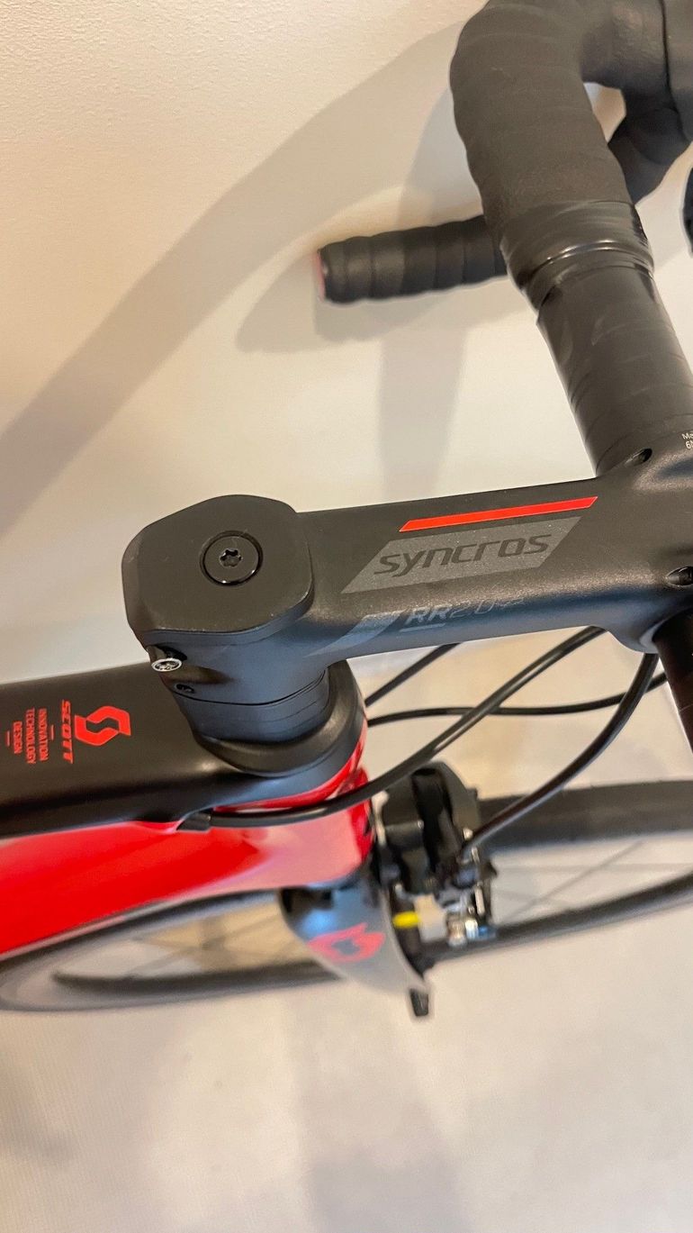 Used Scott Addict 20 2021 2021 Road & Gravel, Red — image 11 of 23