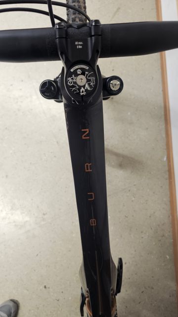 Tweedehands UNNO BURN SRAM GX Eagle AXS 2024 Mountainbike — afbeelding 4 van 12