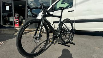 Used Bianchi Oltre Comp Ultegra Di2 2023 2023 Road & Gravel, Light Gray — image 3 of 5