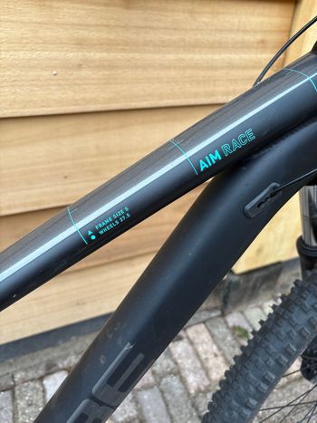 Used CUBE AIM, RACE 2022 2022 Mountainbike, Black, 27.5, 29 — image 5 of 5