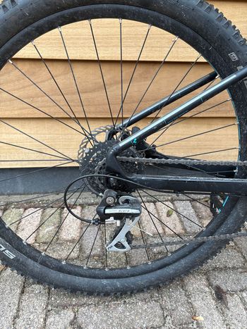 Used CUBE AIM, RACE 2022 2022 Mountainbike, Black, 27.5, 29 — image 3 of 5
