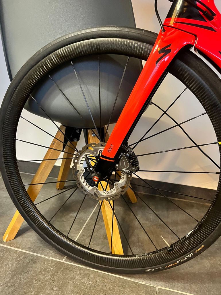 Used Specialized Venge Pro Disc 2018 2018 Road & Gravel, Red — image 12 of 14