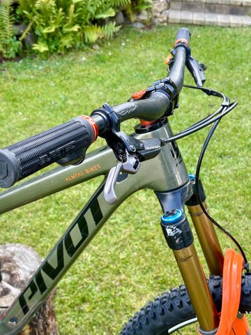 Used Pivot FIREBIRD Pro X0 Eagle Transmission 2024 2024 Mountainbike, Green, 29 — image 8 of 11