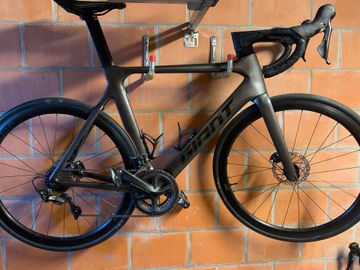 Used Giant Propel Advanced 2 Disc 2021 2021 Road & Gravel, Light Gray — image 2 of 5
