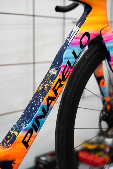 Brugt Pinarello Dogma MY 2024 Frameset 2024 Road & Gravel — billede 2 af 6