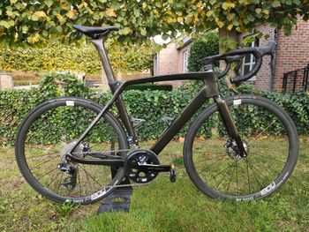 Used Yoeleo 2024 R12, Dura-Ace/Ultegra Di2, Fully Integrated Cables 2024 Road & Gravel