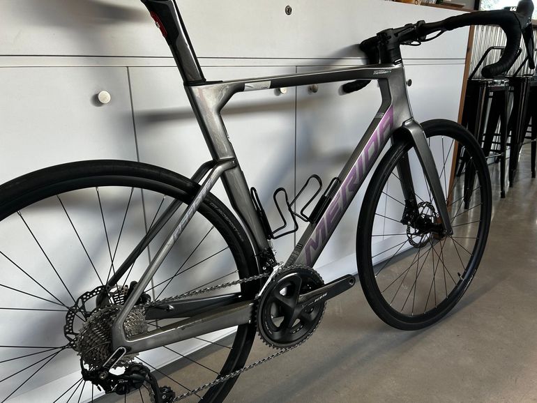 Used Merida REACTO LIMITED 2022 2022 Road & Gravel, Light Gray — image 12 of 12