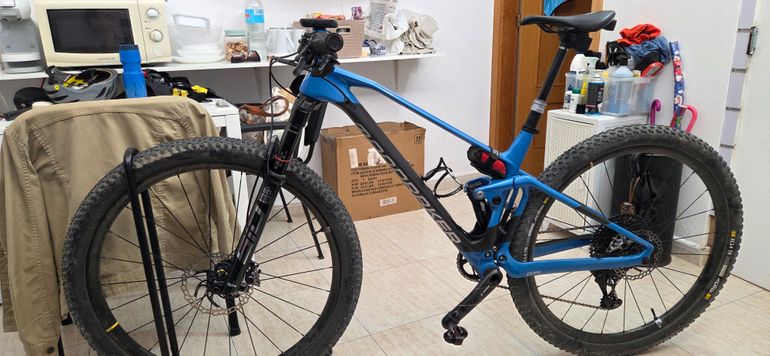 Used Mondraker F-podium SRAM XX1 Eagle AXS 2023 Mountainbike, Blue — image 3 of 4