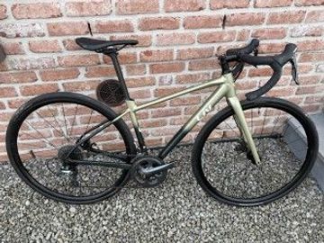 Used Liv Avail AR 2 2024 2024 Road & Gravel, Light Gray — image 1 of 5