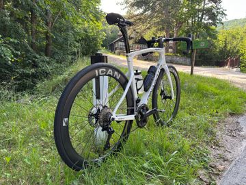 Used Pinarello X1 105 2024 2024 Road & Gravel, White — image 3 of 5