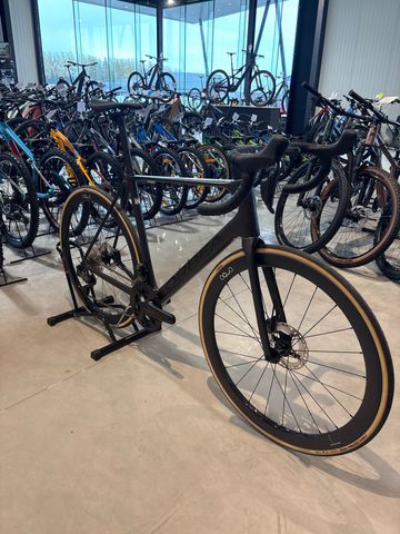 Used Orbea ORCA M20iTEAM 2024 2024 Road & Gravel, Black — image 2 of 3