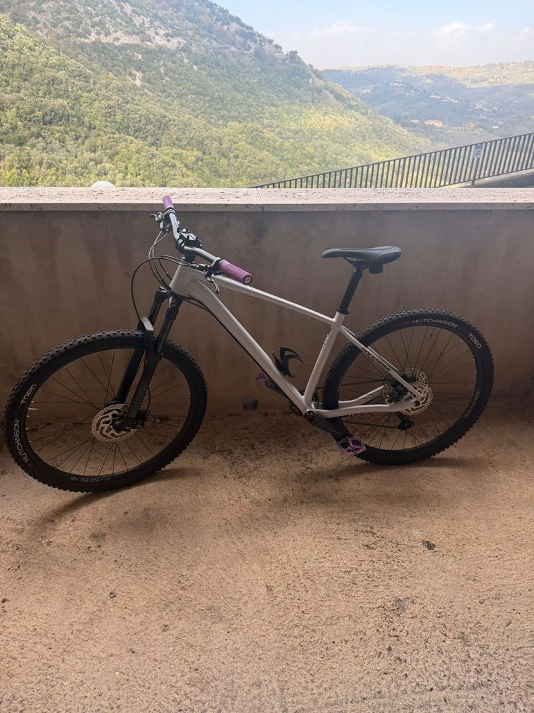 Used ROCKRIDER Am Shimano Deore 2021 Mountainbike, White — image 2 of 6