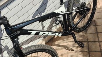 Used Trek Supercaliber 9.7 2021 2021 Mountainbike, Black, 29 — image 18 of 36