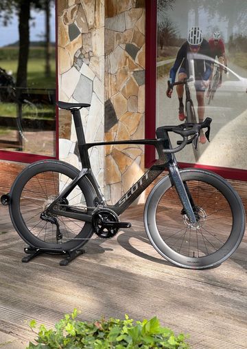 Used Scott Foil RC 20 2024 2024 Road & Gravel, Black — image 1 of 7