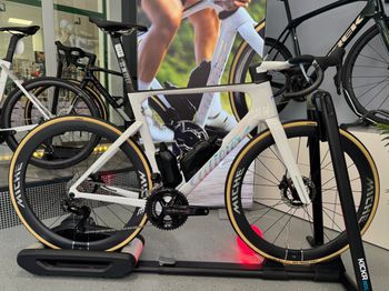 Used WILIER FILANTE SLR ID2 / Gr. L / Pure White / Shimano Dura Ace / MICHE KLEOS 50MM TLR TEAM / 2026 2026 Road & Gravel