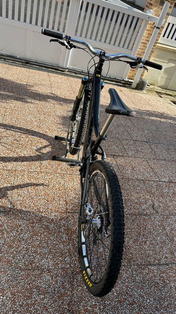 Used Giant Trance 2015 Mountainbike, Black, 27.5 (650B) — image 5 of 5