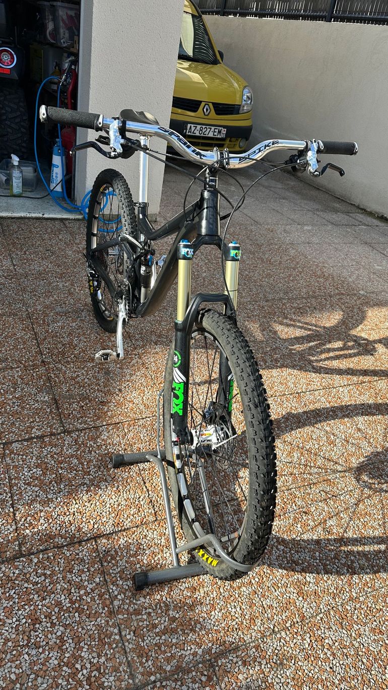 Used Giant Trance 2015 Mountainbike, Black, 27.5 (650B) — image 4 of 5