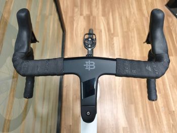 Used Factor Ostro Shimano Dura Ace Di2 2024 Road & Gravel, White — image 5 of 13