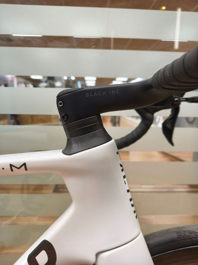 Used Factor Ostro Shimano Dura Ace Di2 2024 Road & Gravel, White — image 4 of 13