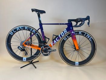 Used Factor 2025 OSTRO VAM - HPH Edition - SRAM Red W/ Power Meter 2025 Road & Gravel