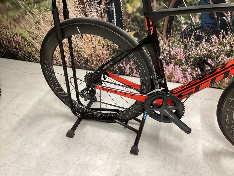 Used Scott Foil 20 2017 2017 Road & Gravel, Red — image 2 of 3