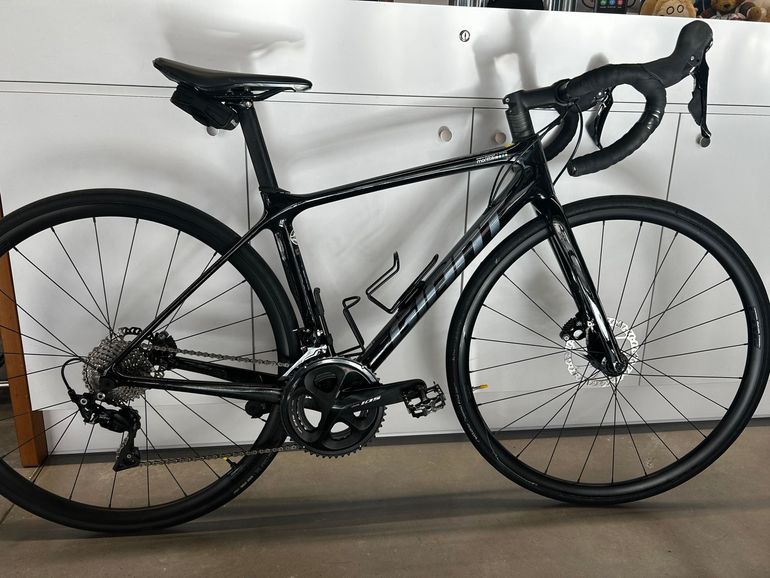 Used Giant TCR Advanced Disc 2 Pro Compact 2022 2022 Road & Gravel, Black — image 1 of 11