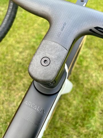 Used Stevens Arcalis Gen 2 2024 Road & Gravel, White — image 7 of 18